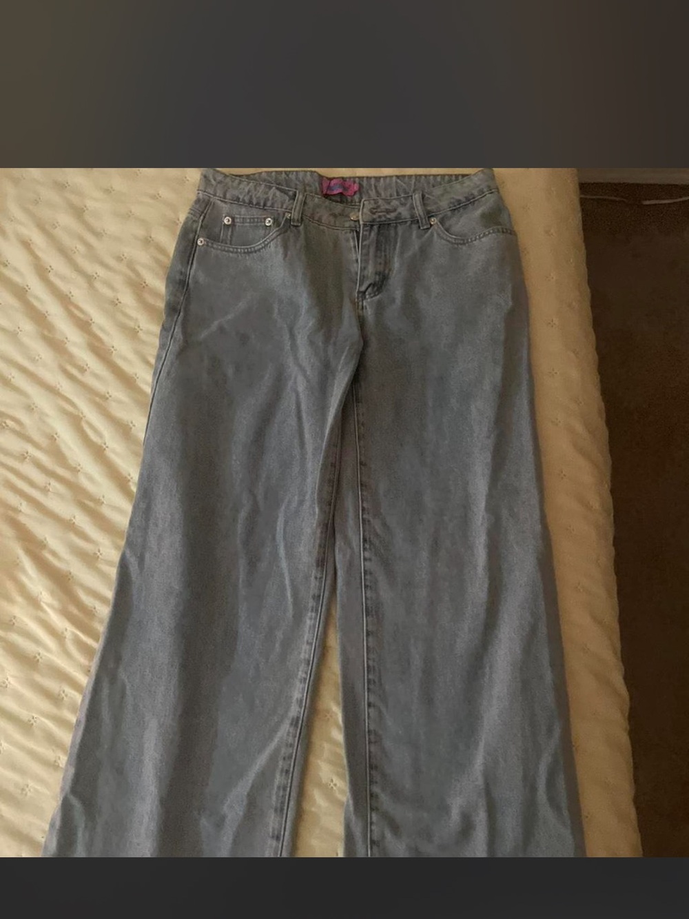 Edikted Wide-Leg Jeans in Faded Blue